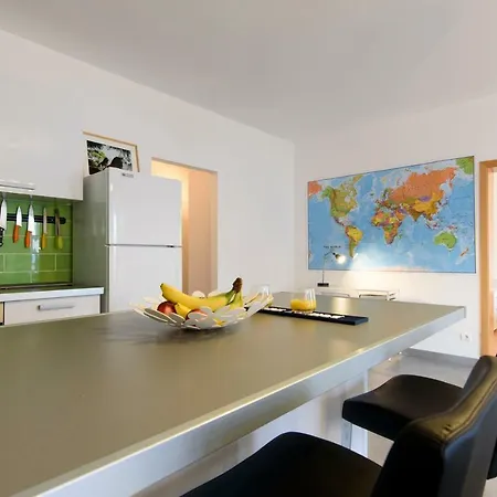 Modern With Sea View 4 Pers