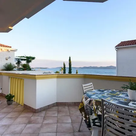 Modern With Sea View 4 Pers Appartement Zadar