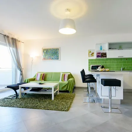 Modern With Sea View 4 Pers Appartement