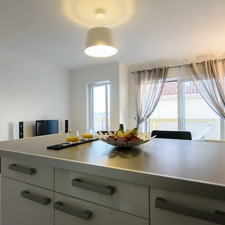 Modern With Sea View 4 Pers *