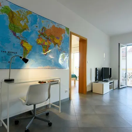 Modern With Sea View 4 Pers Appartement
