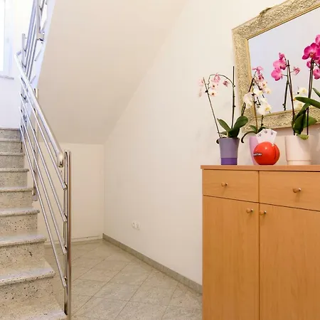 Appartement Modern With Sea View 4 Pers Zadar