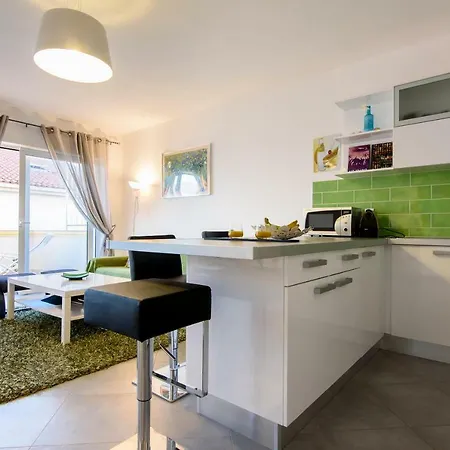 Modern With Sea View 4 Pers Appartement Zadar