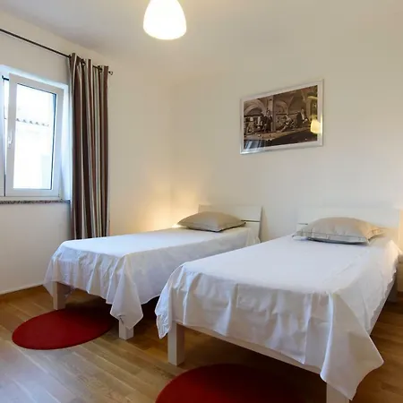 Modern With Sea View 4 Pers