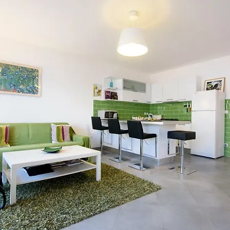 Appartement Modern With Sea View 4 Pers *